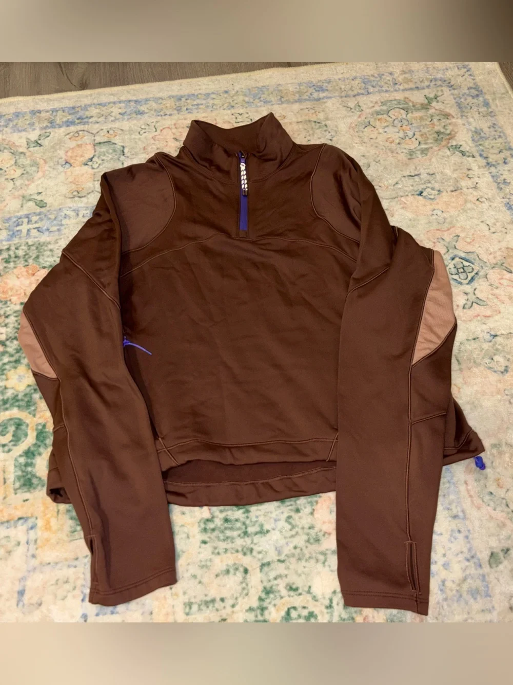 Women’s Lululemon quarter zip pullover
